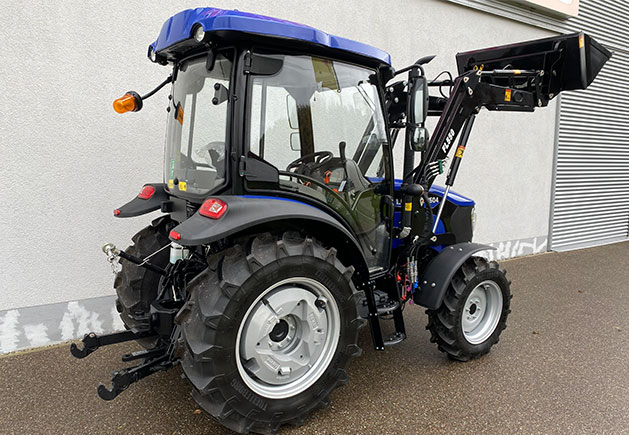 Lovol M504 Kabine mit Frontlader 3 Lovol M504 Kabine mit Frontlader 3