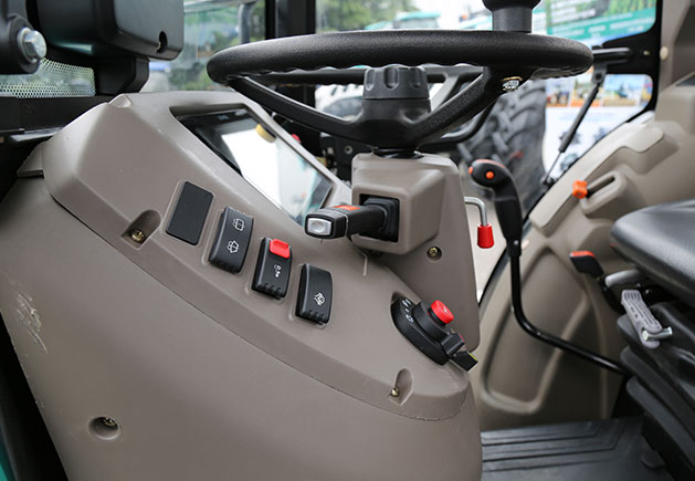 LOVOL Traktor F4100 - Detail LOVOL Traktor F4100 - Detail